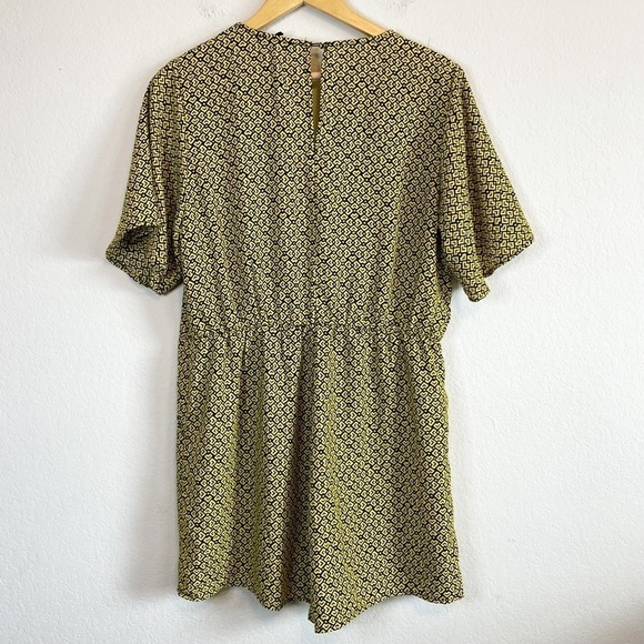 NWT Cotton On Kennedy Frill Romper Yellow Geometric Pattern Ruffle Chest Sz XL - Picture 3 of 11